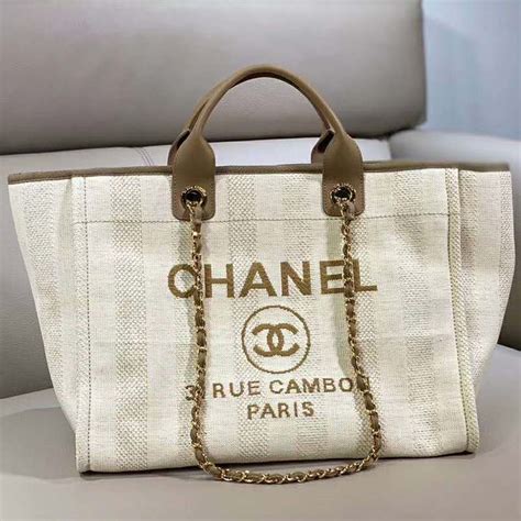 shopper chanel|Chanel where to buy.